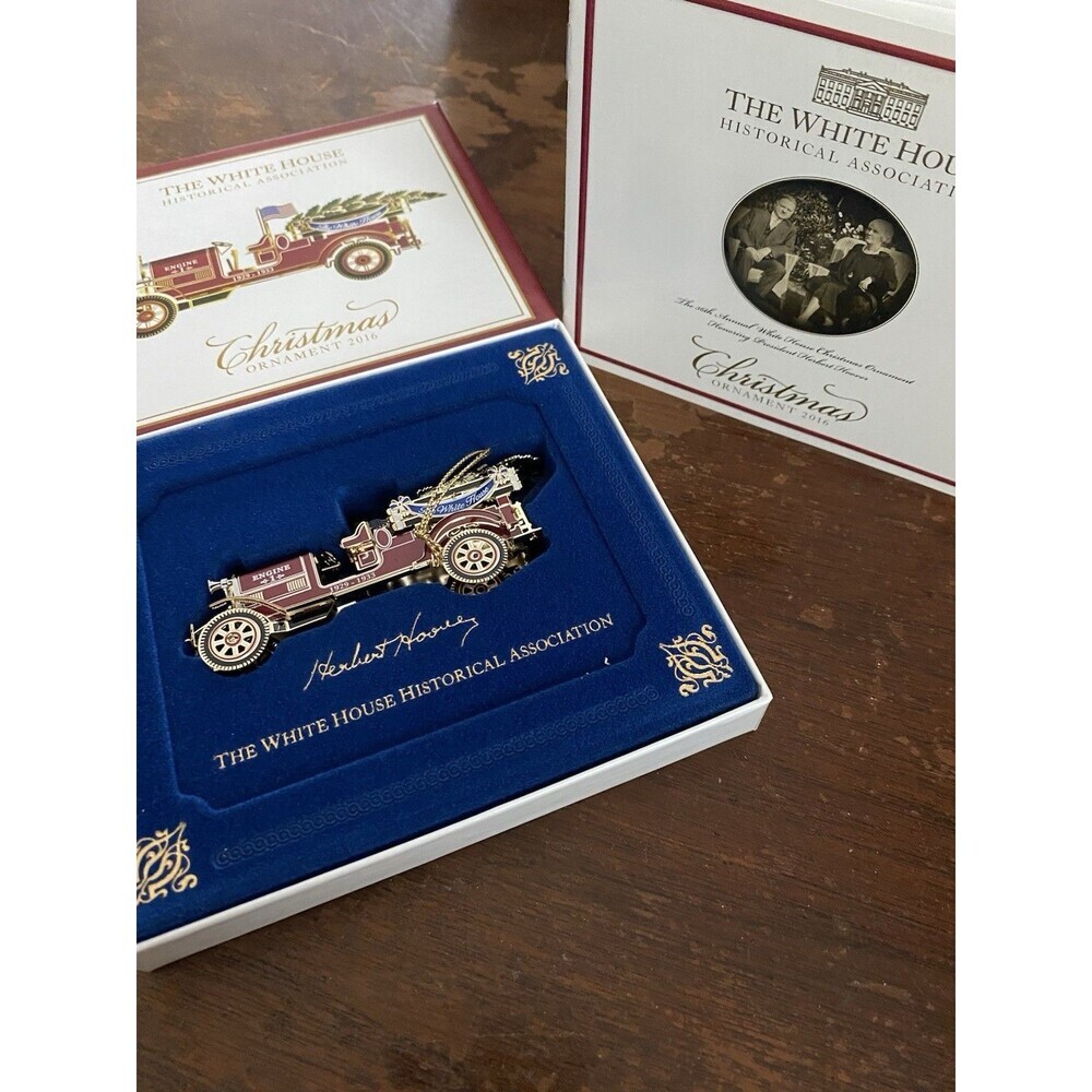 Christmas 2016 The White House Historical Association Ornament w/ Box & Booklet